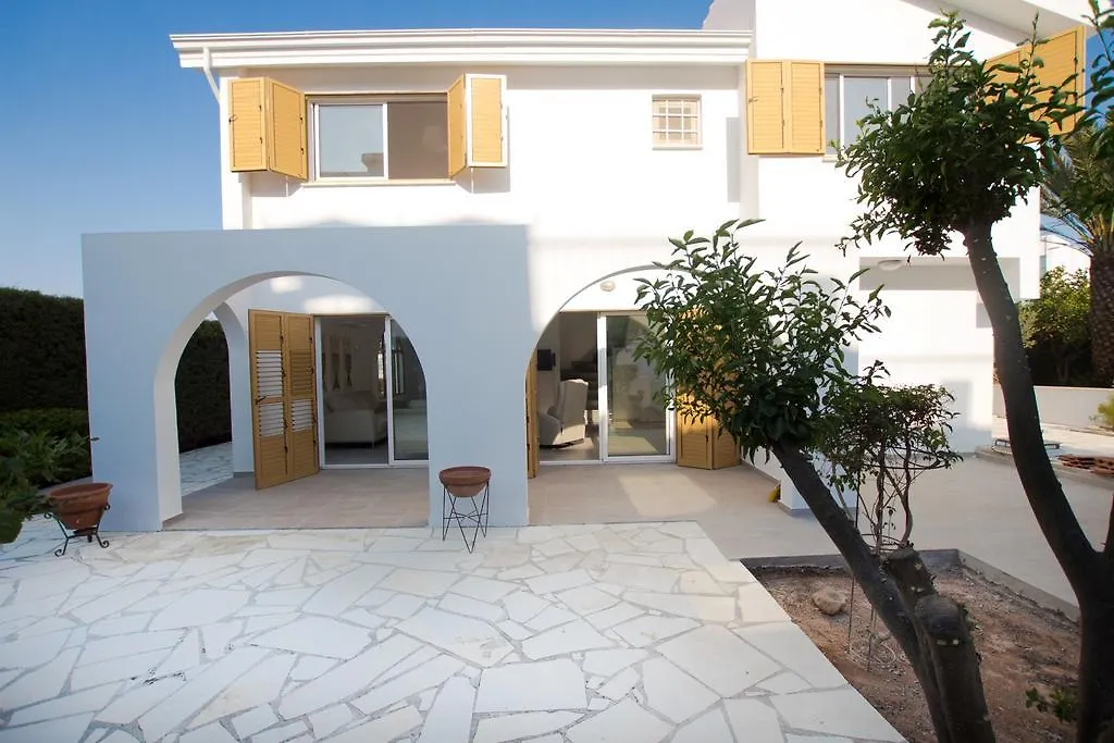 Fig Tree Bay Villa 2 location